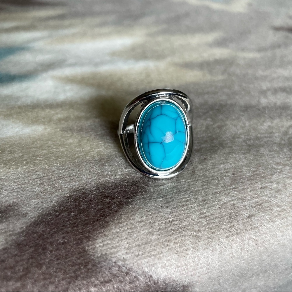 Turquoise Silver Ring - Picture 2 of 6